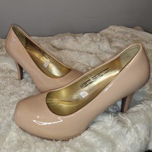 NEW cream platform heels - size 8